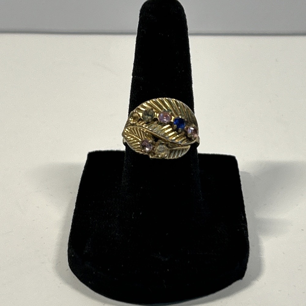 sarah coventry Ring Gold Tone Leaves Rhinestones 60's